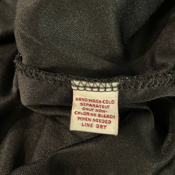 Macy’s Black Textured Faux V-Neck Lined 3/4 Sleeve Blouse Top Petite Medium ✨ - Picture 11 of 11